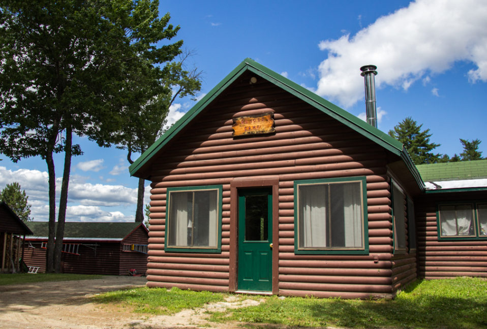 Lakeside Lodging