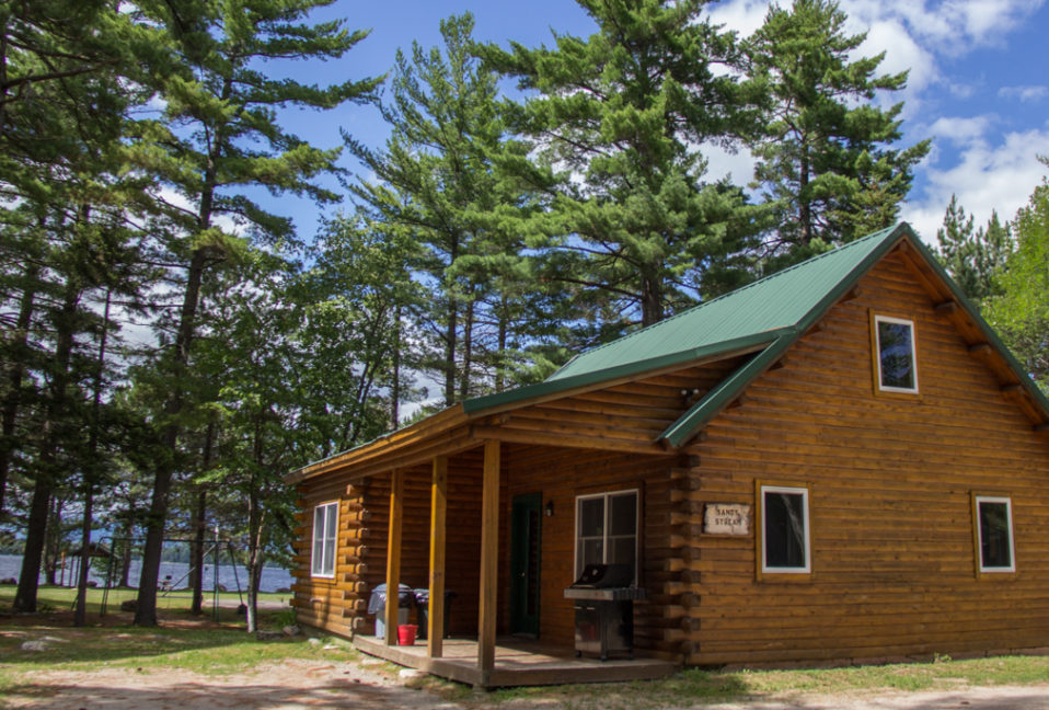 Sandy Stream Lakeside Lodging